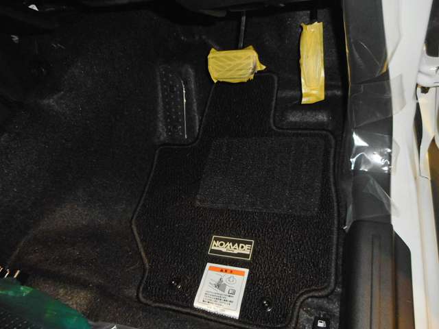 スズキ ジムニー　ノマド １．５ ＦＣ ４ＷＤ R7年 () 99