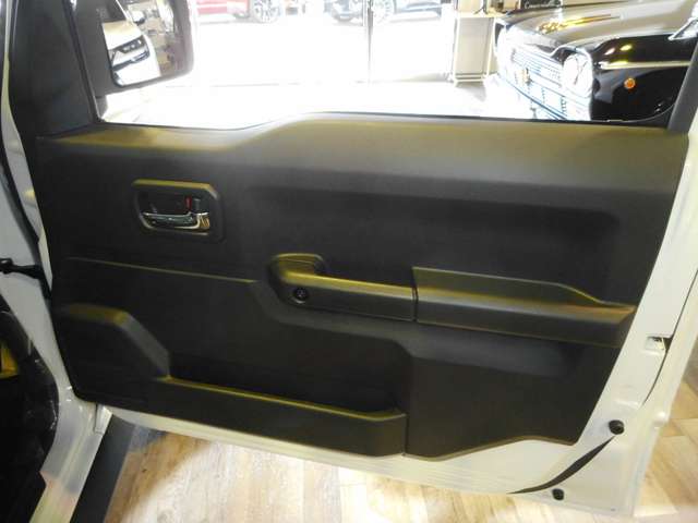 スズキ ジムニー　ノマド １．５ ＦＣ ４ＷＤ R7年 () 99
