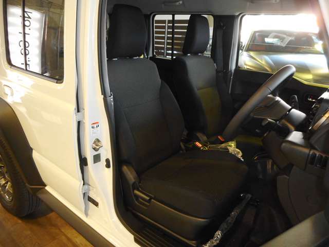 スズキ ジムニー　ノマド １．５ ＦＣ ４ＷＤ R7年 () 99