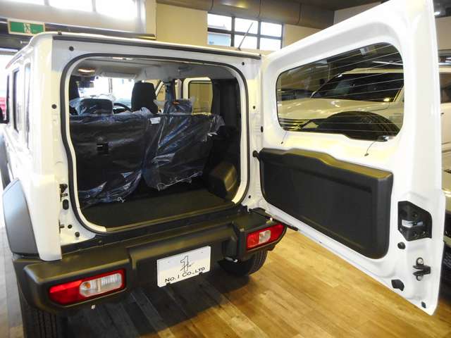 スズキ ジムニー　ノマド １．５ ＦＣ ４ＷＤ R7年 () 99