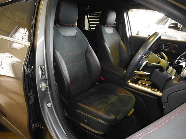 メルセデスベンツ ＧＬＡクラス ＧＬＡ２００ Ｄ ４マチック ＡＭＧライン ディーゼルターボ ４ＷＤ R3年 () 99