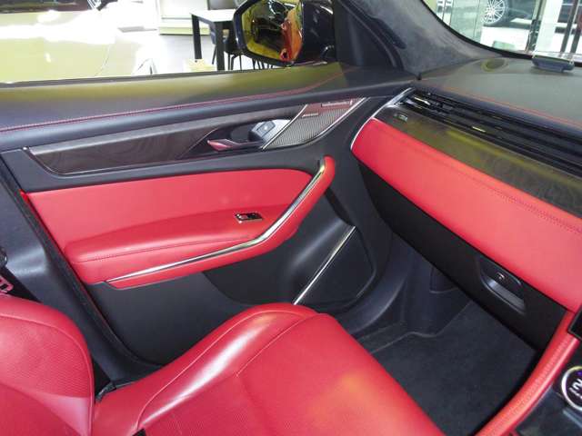 ジャガー Ｆペイス Ｒダイナミック ＨＳＥ ２．０Ｌ Ｐ２５０ ４ＷＤ R3年 () 99