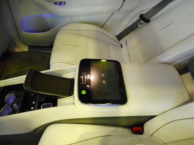 メルセデスベンツ ＧＬＳ ６００ ４マチック エディション１００ （ＩＳＧ搭載モデル） ４ＷＤ R4年 () 99