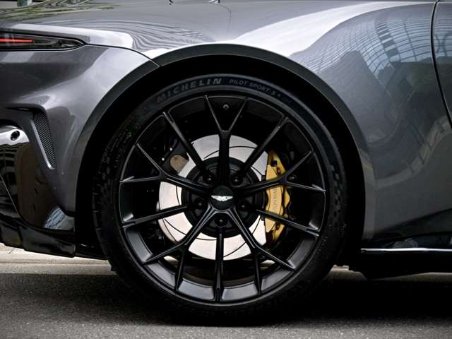 アストンマーティン ヴァンテージ ４．０ R7年 () 99