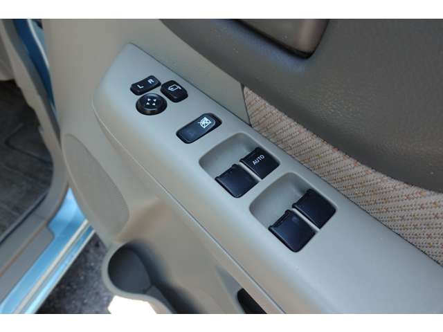 スズキ スペーシア ６６０ Ｔ レーダーブレーキサポート スマートフォン連携ナビゲーション装着車 H25年 () 99