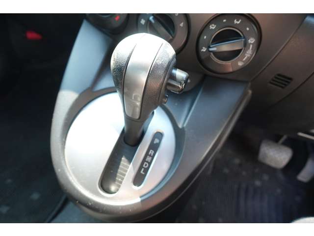 マツダ デミオ １．３ １３Ｃ－Ｖ スマートエディション H24年 (九州・沖縄) 99