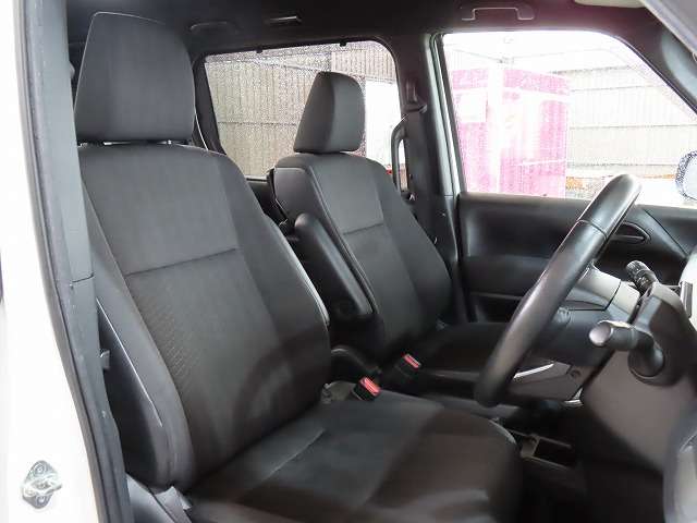 トヨタ ノア ２．０ Ｓ－Ｇ ４ＷＤ R5年 (関東) 99