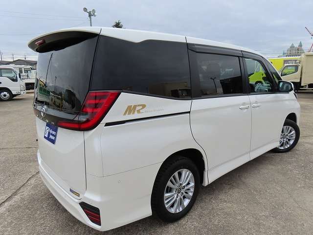 トヨタ ノア ２．０ Ｓ－Ｇ ４ＷＤ R5年 (関東) 99