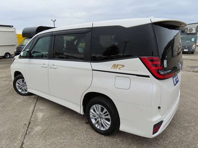 トヨタ ノア ２．０ Ｓ－Ｇ ４ＷＤ R5年 (関東) 99