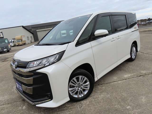 トヨタ ノア ２．０ Ｓ－Ｇ ４ＷＤ R5年 (関東) 99