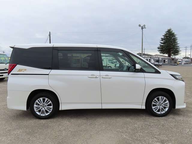 トヨタ ノア ２．０ Ｓ－Ｇ ４ＷＤ R5年 (関東) 99