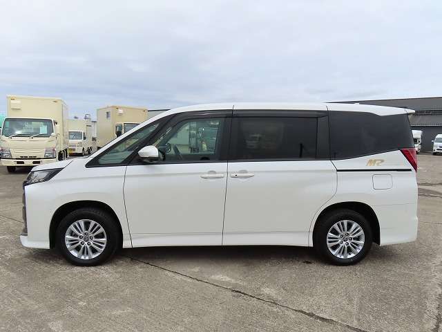 トヨタ ノア ２．０ Ｓ－Ｇ ４ＷＤ R5年 (関東) 99