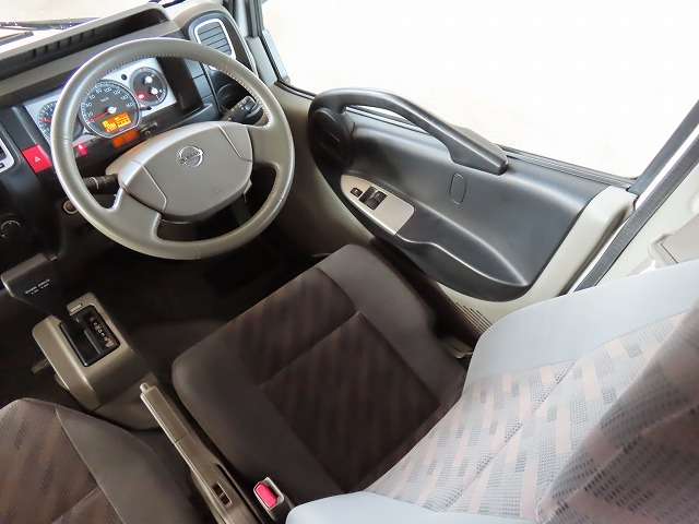 日産 アトラス キャンピングカー H23年 (関東) 99