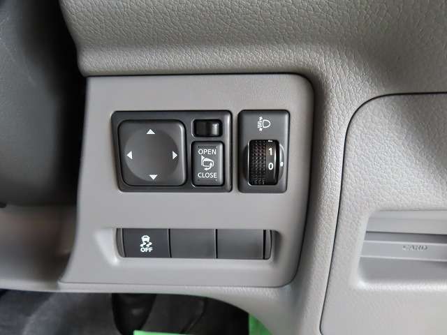 日産 ＮＶ２００バネット １．６ １６Ｘ－２Ｒ R8年 (関東) 99