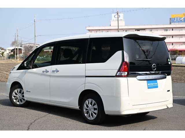 日産 セレナ ２．０ Ｘ H29年 (近畿) 99