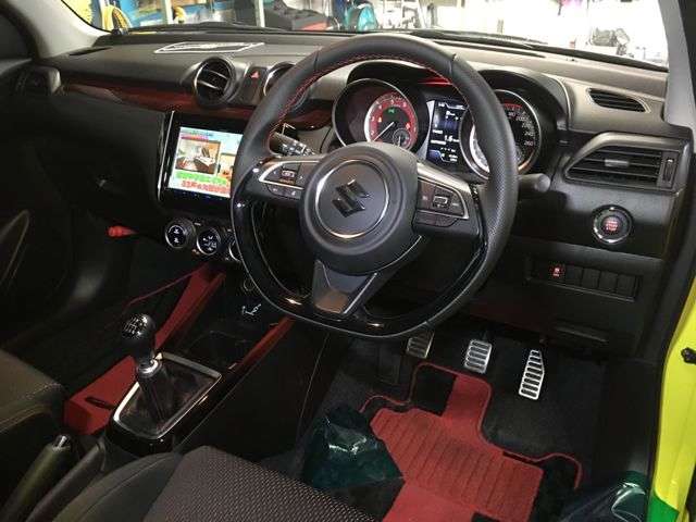 スズキ スイフト スポーツ １．４ R7年 () 99