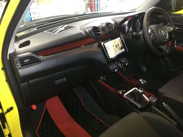 スズキ スイフト スポーツ １．４ R7年 () 99