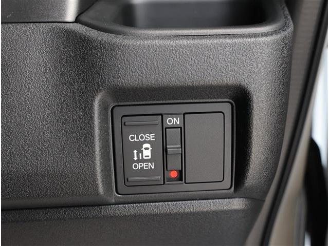 ホンダ Ｎ　ＢＯＸ カスタム ６６０ R8年 (東海) 99