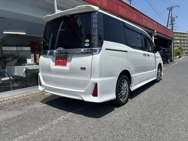トヨタ ヴォクシー １．８ ハイブリッド ＺＳ 煌ＩＩ H28年 (中国) 99