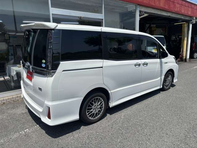 トヨタ ヴォクシー １．８ ハイブリッド ＺＳ 煌ＩＩ H28年 (中国) 99