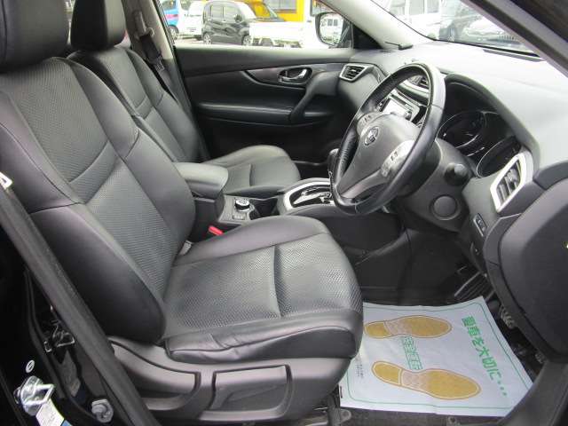 日産 エクストレイル ２．０ ２０ＸＴ エマージェンシーブレーキパッケージ ２列車 ４ＷＤ H28年 () 99