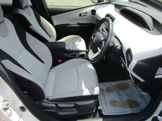トヨタ プリウス １．８ Ｓ セーフティ プラス H28年 () 99