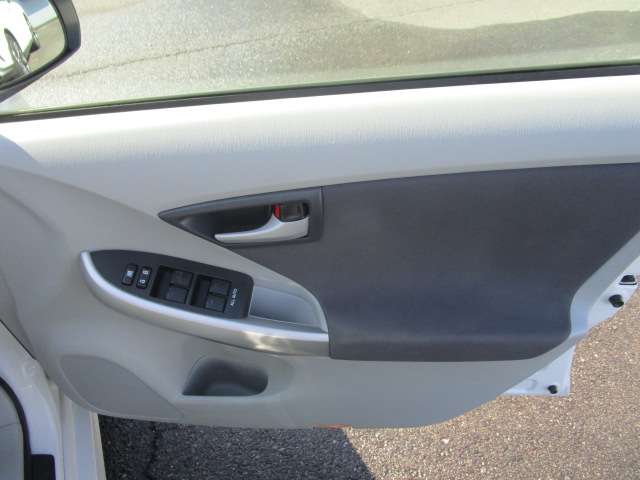 トヨタ プリウス １．８ Ｓ ＬＥＤエディション H23年 () 99