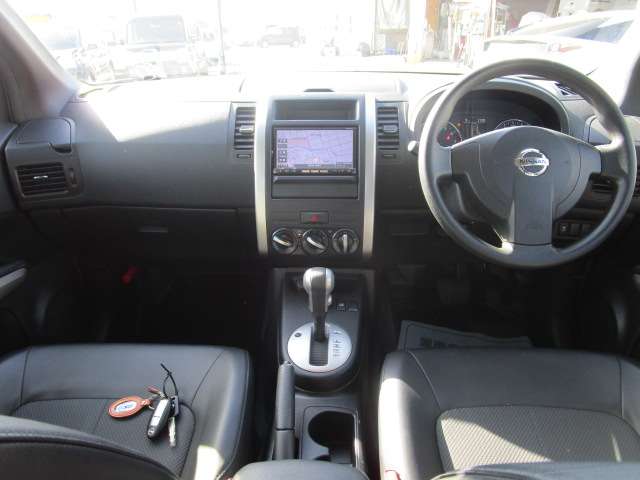 日産 エクストレイル ２．０ ２０Ｓ ４ＷＤ H25年 () 99