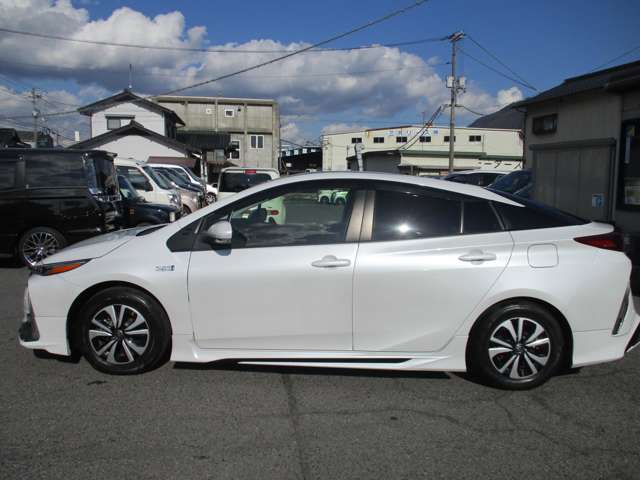トヨタ プリウスＰＨＶ １．８ Ｓ セーフティパッケージ R3年 (中国) 99