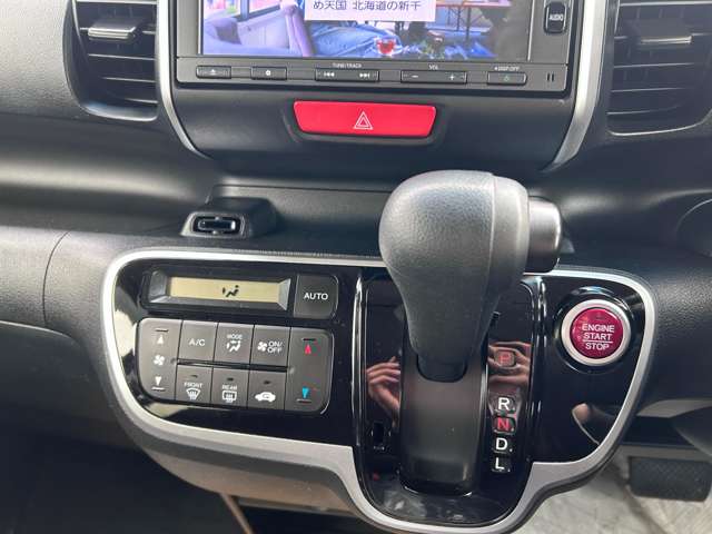 ホンダ Ｎ　ＢＯＸ ６６０ カスタムＧ Ｌパッケージ H29年 () 99