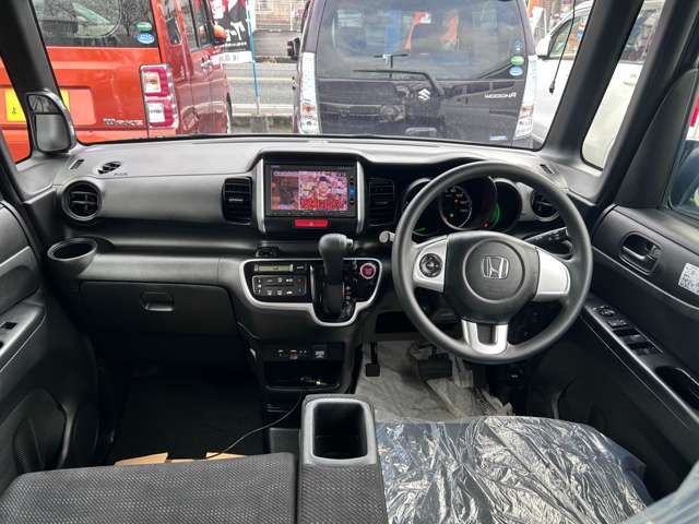 ホンダ Ｎ　ＢＯＸ ６６０ カスタムＧ Ｌパッケージ H29年 () 99