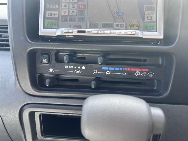 ダイハツ ハイゼットカーゴ ６６０ スローパー リヤシートレス仕様 ４ＷＤ H22年 () 99