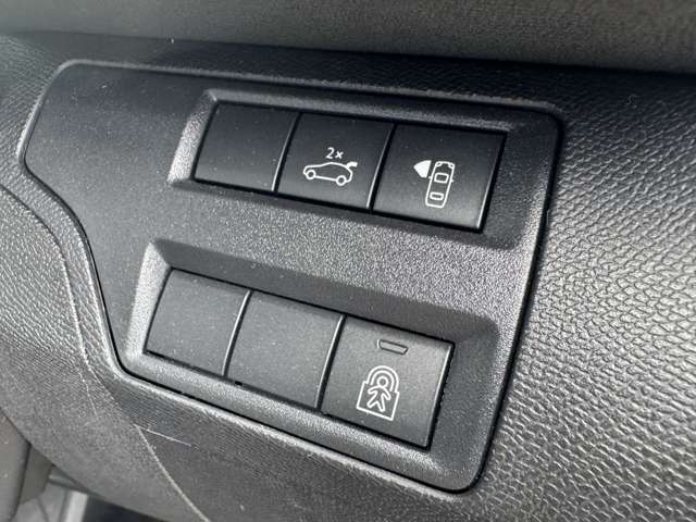プジョー ３００８ ＧＴライン ブルーＨＤＩ ディーゼルターボ R2年 (甲信越・北陸) 99