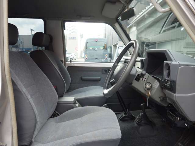 トヨタ ランドクルーザーバン ４．２ ＬＸ ディーゼル ４ＷＤ H15年 (北海道) 99