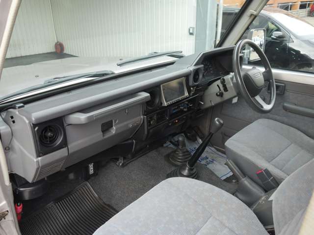 トヨタ ランドクルーザーバン ４．２ ＬＸ ディーゼル ４ＷＤ H15年 (北海道) 99