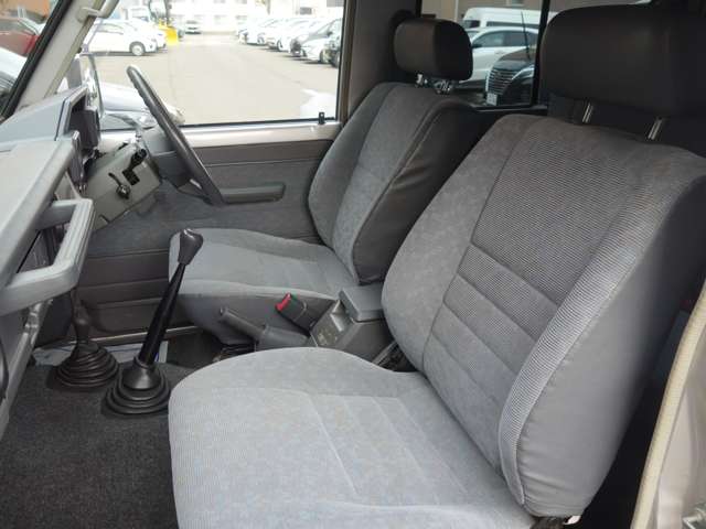 トヨタ ランドクルーザーバン ４．２ ＬＸ ディーゼル ４ＷＤ H15年 (北海道) 99