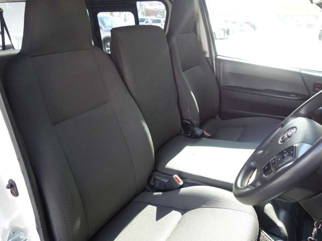 トヨタ ハイエースバン ２．８ ＤＸ ロング ＧＬパッケージ ディーゼルターボ ４ＷＤ R2年 (北海道) 99
