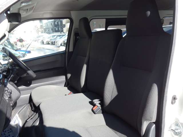 トヨタ ハイエースバン ２．８ ＤＸ ロング ＧＬパッケージ ディーゼルターボ ４ＷＤ R2年 (北海道) 99