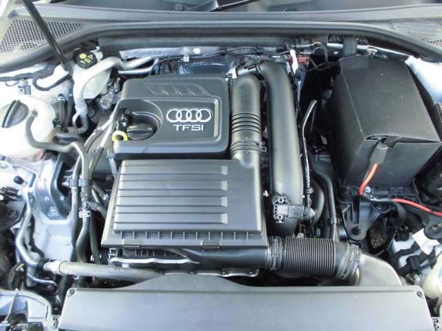 アウディ Ａ３　スポーツバック １．４　ＴＦＳＩ H28年 (近畿) 99