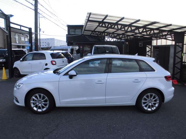 アウディ Ａ３　スポーツバック １．４　ＴＦＳＩ H28年 (近畿) 99