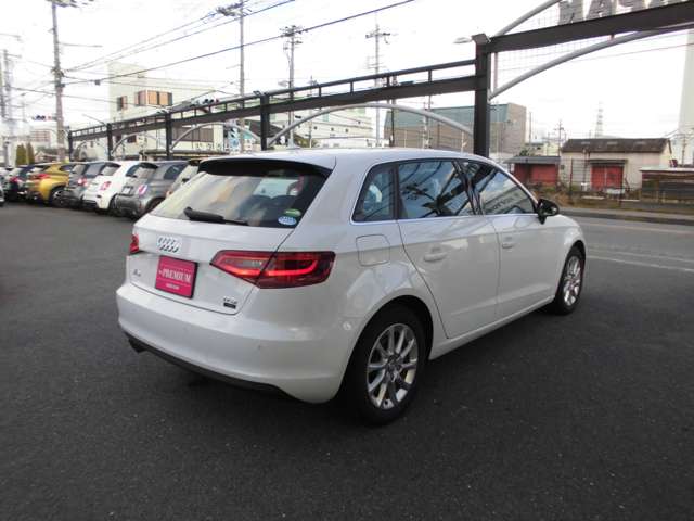 アウディ Ａ３　スポーツバック １．４　ＴＦＳＩ H28年 (近畿) 99