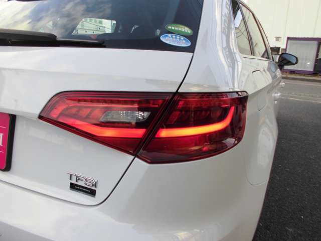 アウディ Ａ３　スポーツバック １．４　ＴＦＳＩ H28年 (近畿) 99