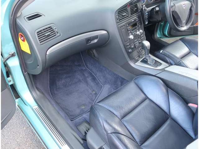 ボルボ Ｖ７０ Ｒ ４ＷＤ H16年 (関東) 99