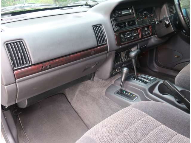 ジープ グランドチェロキー ＴＳＩ ４ＷＤ H10年 (関東) 99