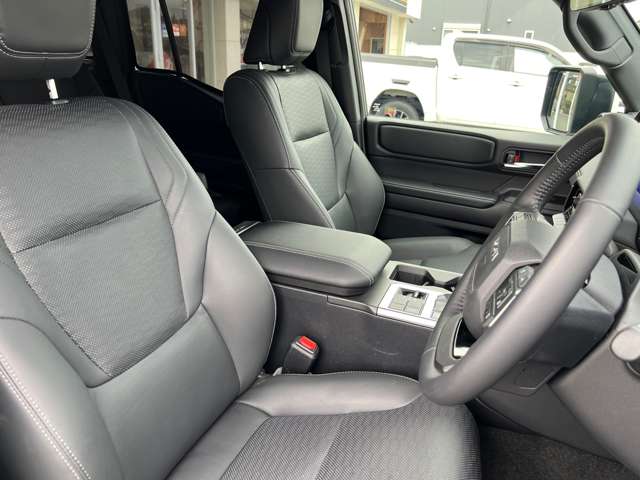トヨタ ランドクルーザー２５０ ２．７ ＶＸ ４ＷＤ R7年 (東海) 99