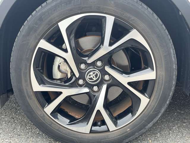 トヨタ Ｃ−ＨＲ ハイブリッド １．８ Ｇ R1年 (東海) 99