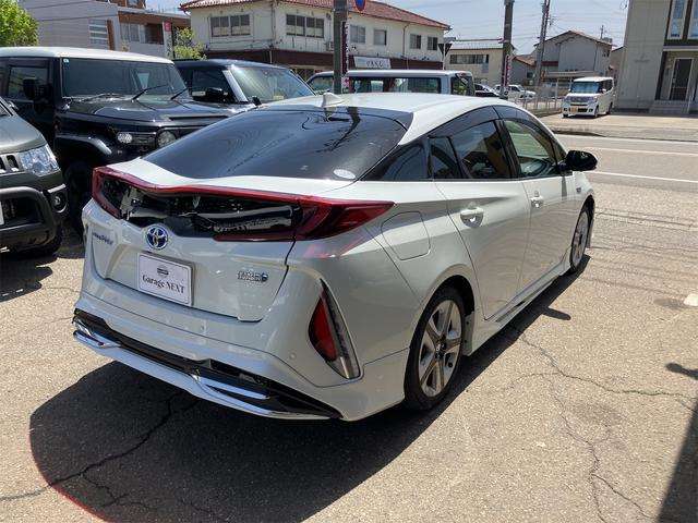 トヨタ プリウスＰＨＶ １．８ Ａ R1年 (甲信越・北陸) 99
