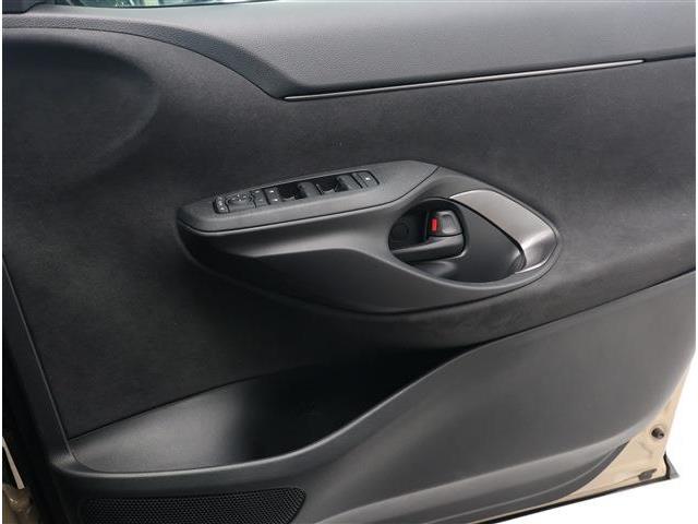 トヨタ ヤリスクロス　ハイブリッド １．５ ハイブリッド Ｚ Ｅ－ＦＯＵＲ ４ＷＤ R7年 (東海) 99