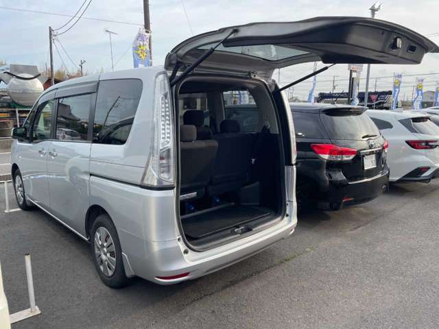 日産 セレナ ２．０ ２０Ｘ Ｓ－ＨＹＢＲＩＤ H25年 (関東) 99