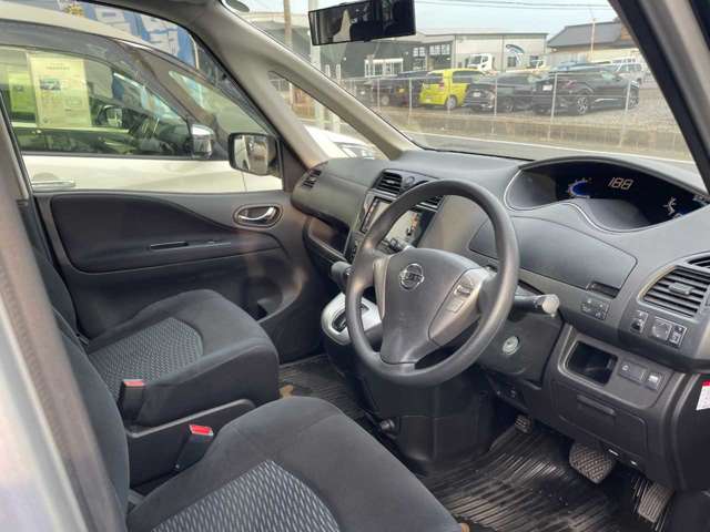 日産 セレナ ２．０ ２０Ｘ Ｓ－ＨＹＢＲＩＤ H25年 (関東) 99